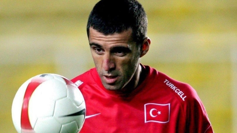 Sukur,da stella del calcio turco a autista Uber