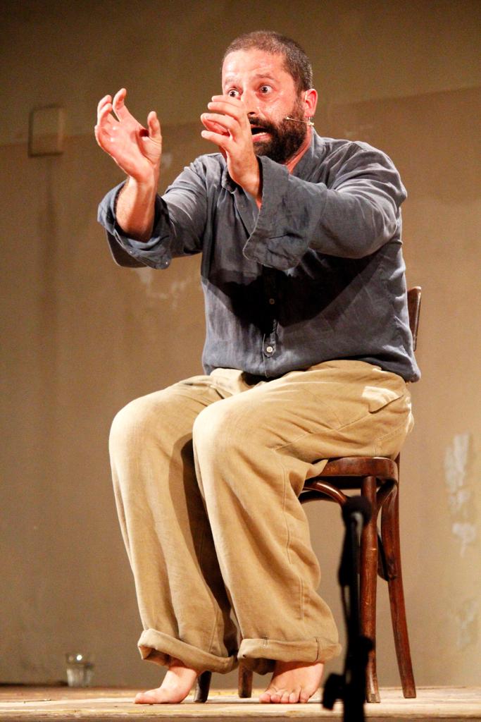Pirandello interpretato da Paolo cresta al ‘Il Pozzo e il Pendolo Teatro’