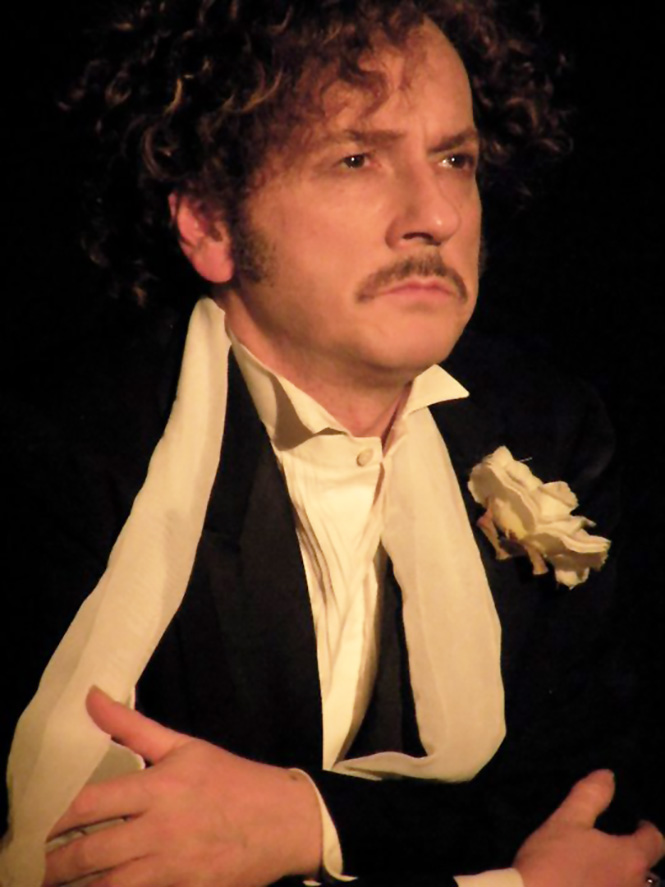 Roberto Azzurro in scena al Teatro Elicantropo con ‘Musica, Maestro!’, un testo inedito di Manlio Santanelli