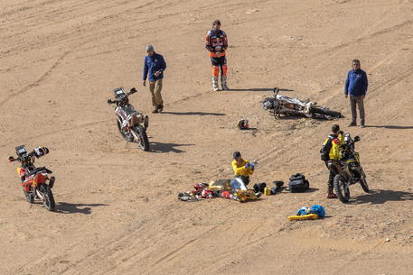 Dakar tragica, caduta e arresto cardiaco: muore motociclista Goncalves
