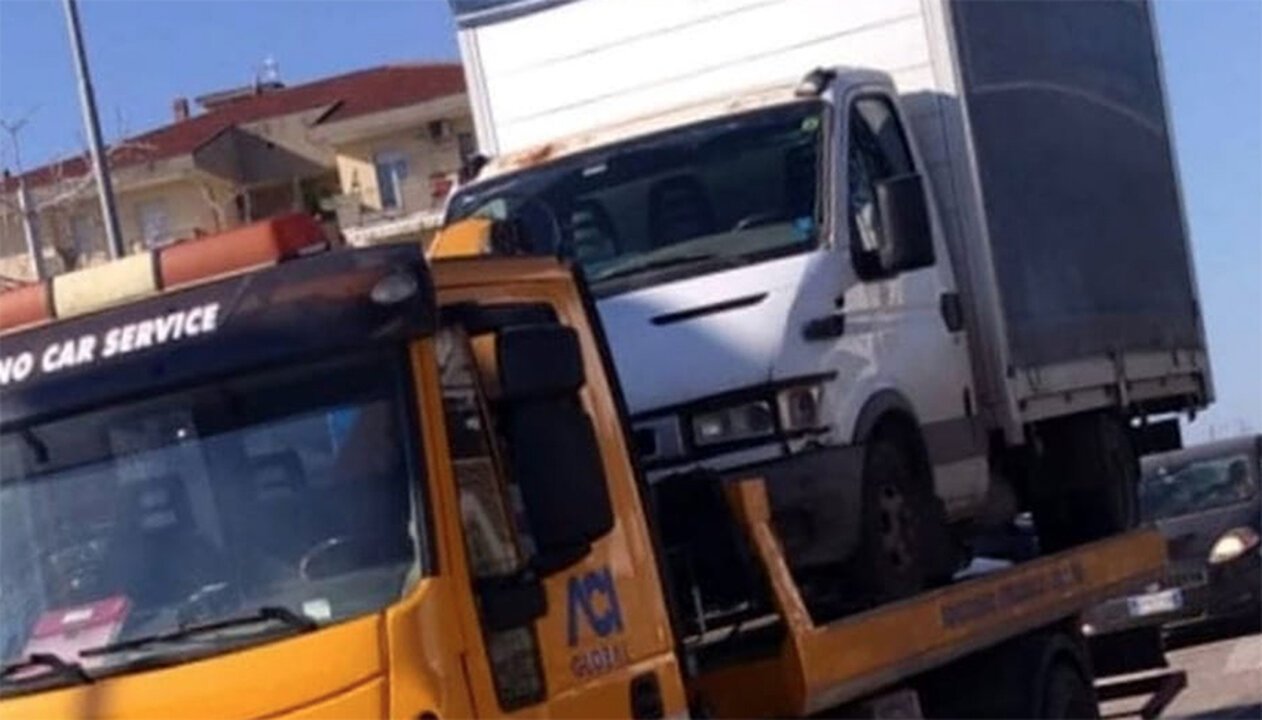 “Patto della Terra dei Fuochi”: i vigili urbani, sequestrato un camion con merce non tracciabile
