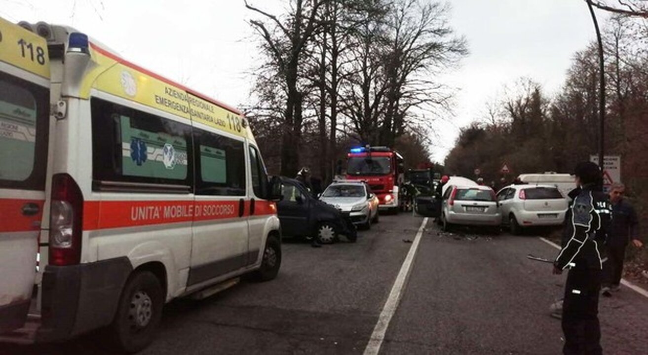 Ubriaco e drogato alla guida ferisce una donna: denunciato