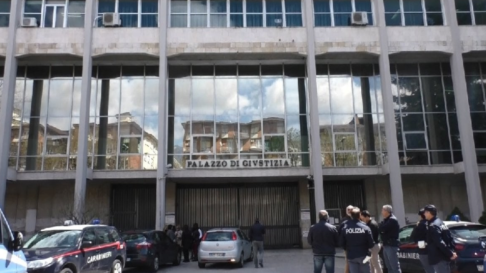 Esami gratis in ospedale Caserta, processo per Zinzi e altri trenta