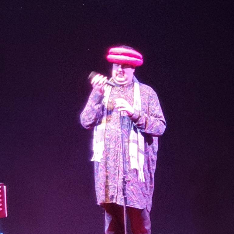 Caiazzo, Teatro Jovinelli. Applausi per Antonio Fiorillo in ‘Quasi famoso’