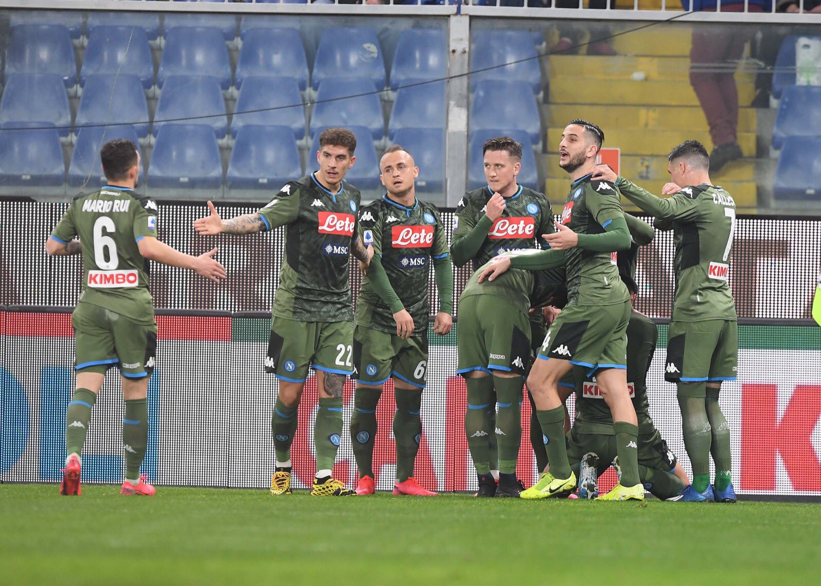 Sampdoria-Napoli 2-4, gli azzurri si confermano