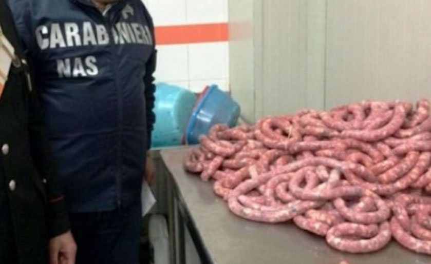 Carne suina pericolosa per la salute: sequestrati 150 quintali in provincia di Salerno