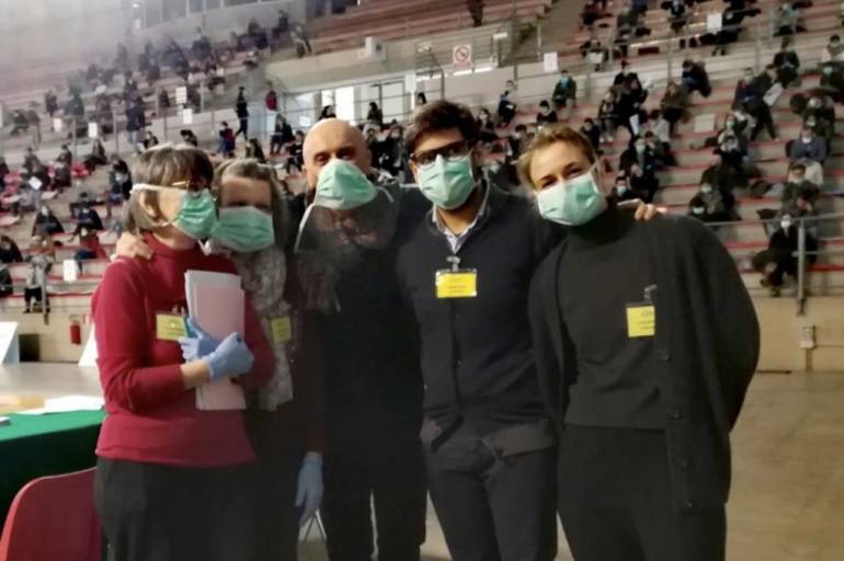 Concorso all’Asl Napoli 2 Nord: test febbre per i candidati a rischio