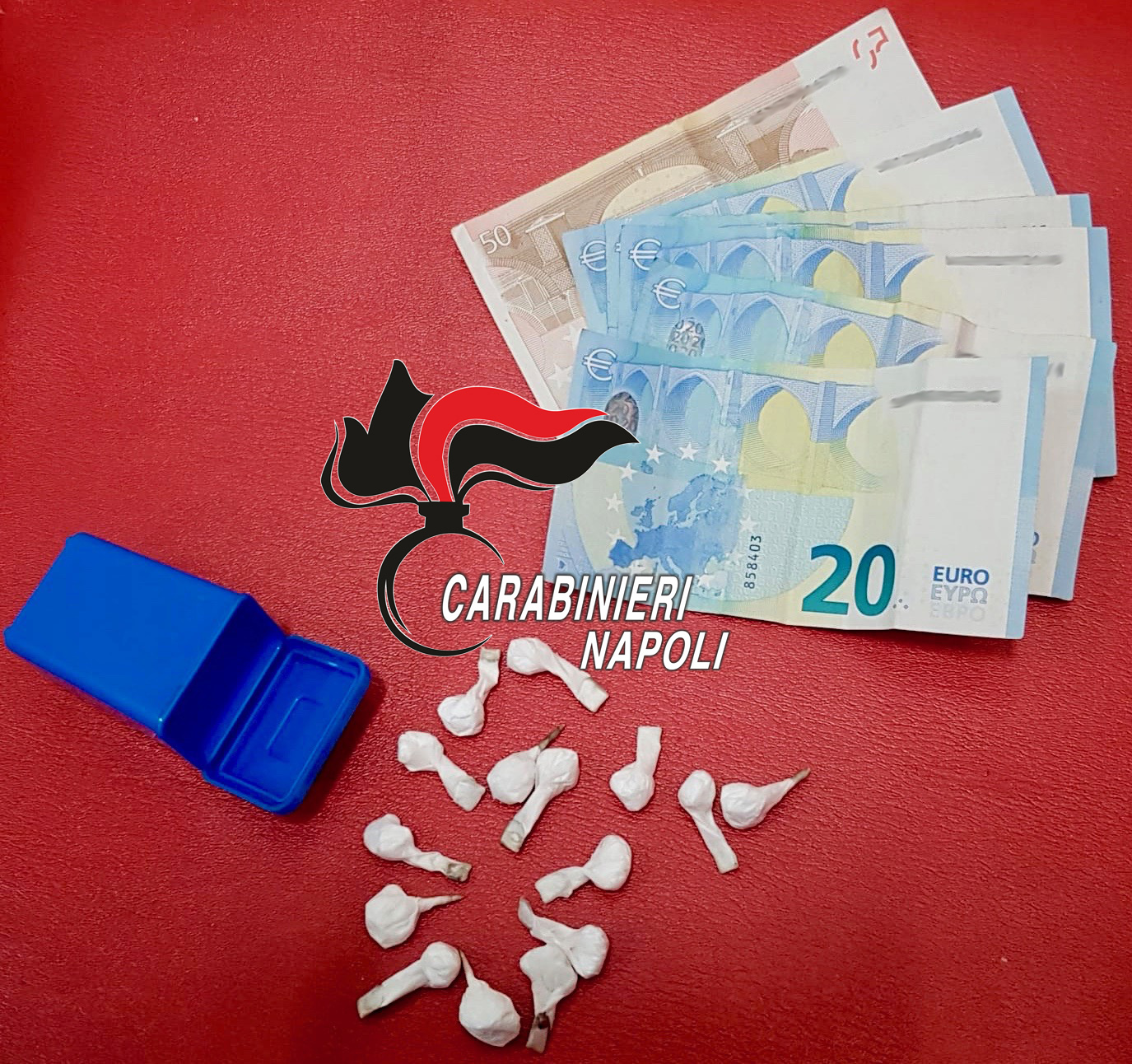 Napoli, sorpreso al Vomero con 15 dosi di cocaina nello scooter: arrestato 26enne