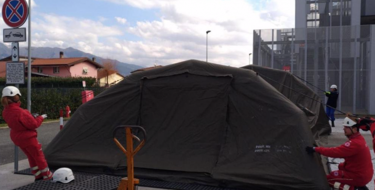 Corinavirus, la Croce Rossa allestisce tende a Battipaglia, Eboli, Oliveto e Sapri