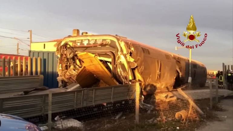 Treno deragliato, Pm Lodi: ‘Iscrizione operai in registro indagati atto necessario’