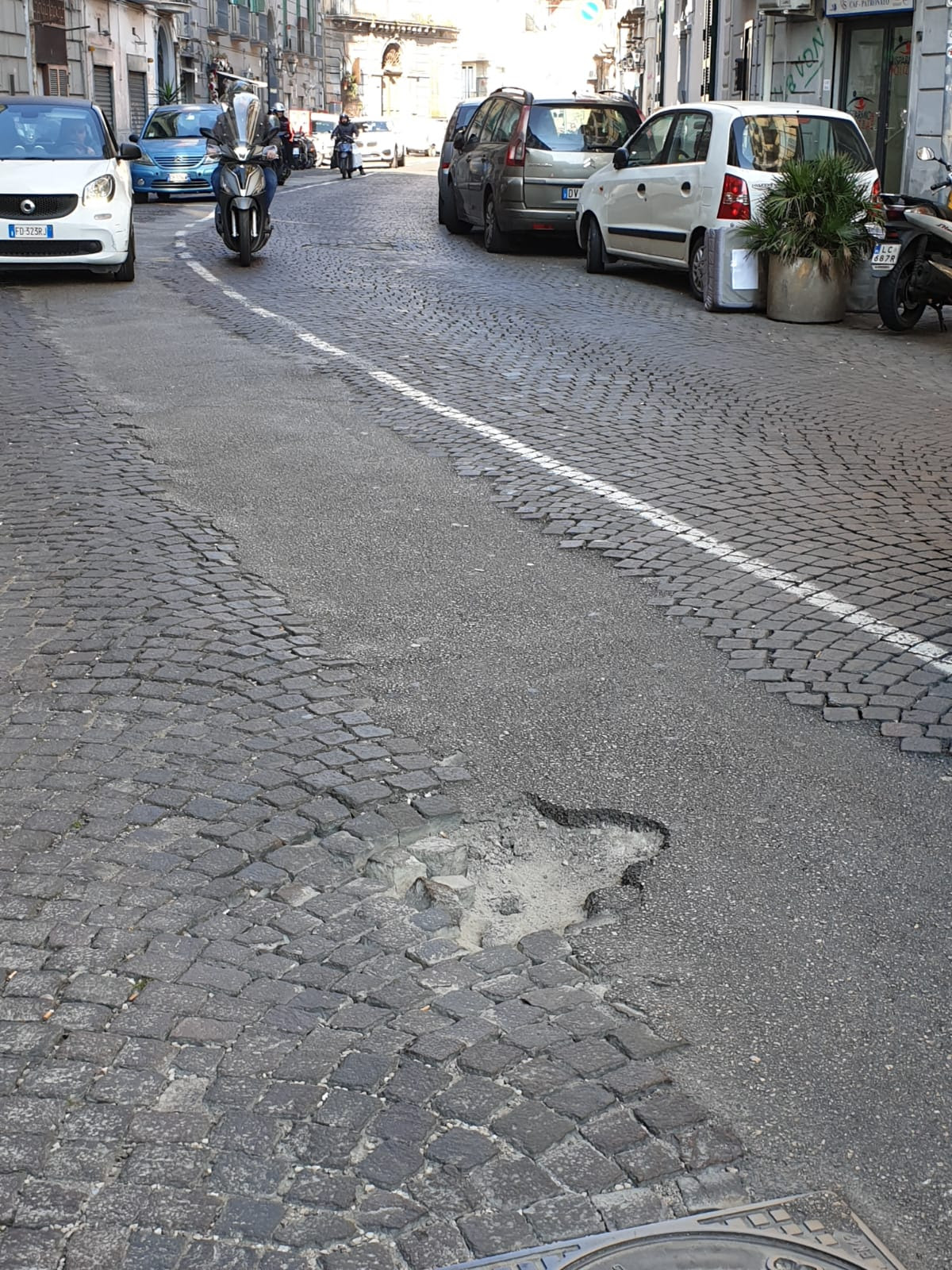 Ad aprile finalmente avranno inizio i lavori di restyling di Corso Vittorio Emanuele. Borrelli: “Sono anni che chiediamo la sostituzione dei sampietrini con l’asfalto in quella strada”