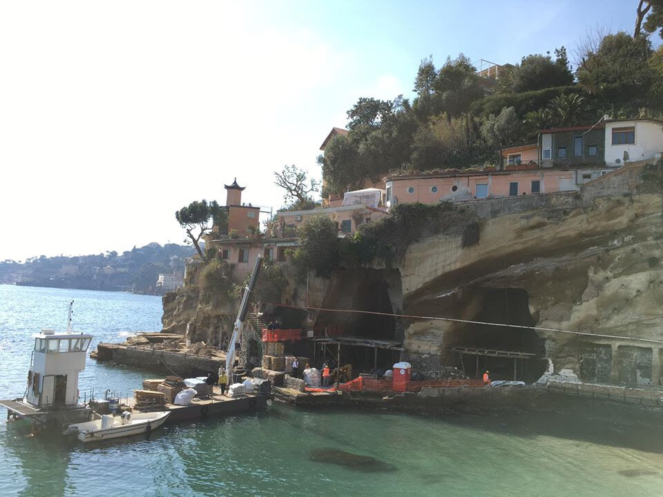 Napoli, a Grotta Romana lavori per realizzare uno stabilimento balneare