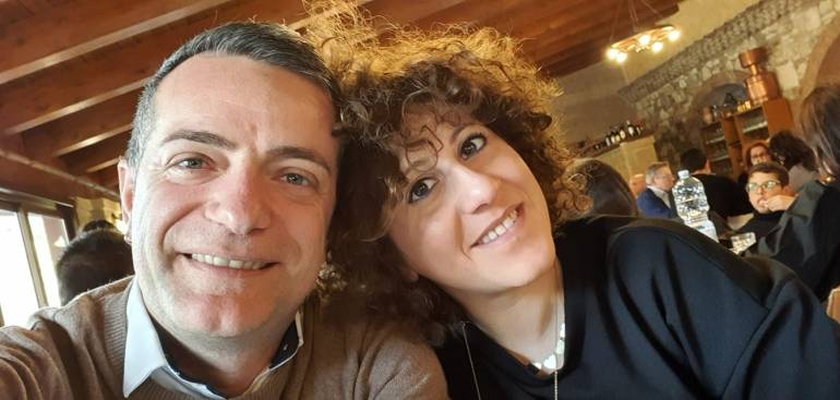 Ospedale chiuso, bimbo nasce in casa con l’aiuto telefonico dell’operatrice del 118. Il papà: ‘E’ stato un angelo’