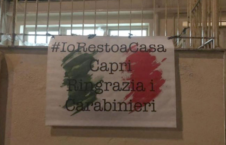 Coronavirus: a Capri un cartello di ringraziamento ai carabinieri