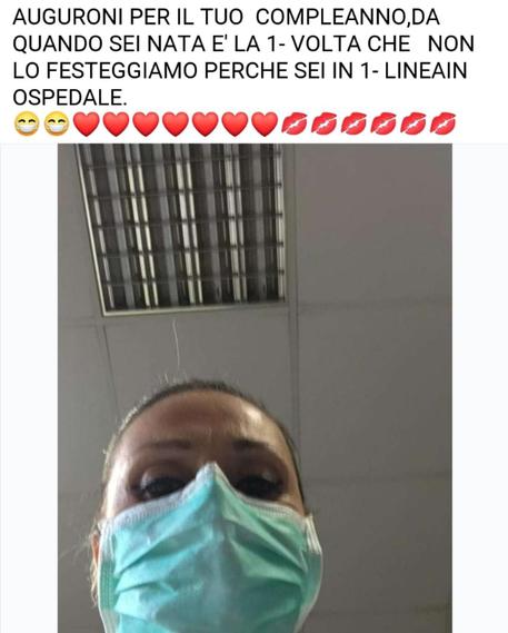 Napoli, compleanno in corsia per infermiera del Cardarelli, auguri solo via Fb