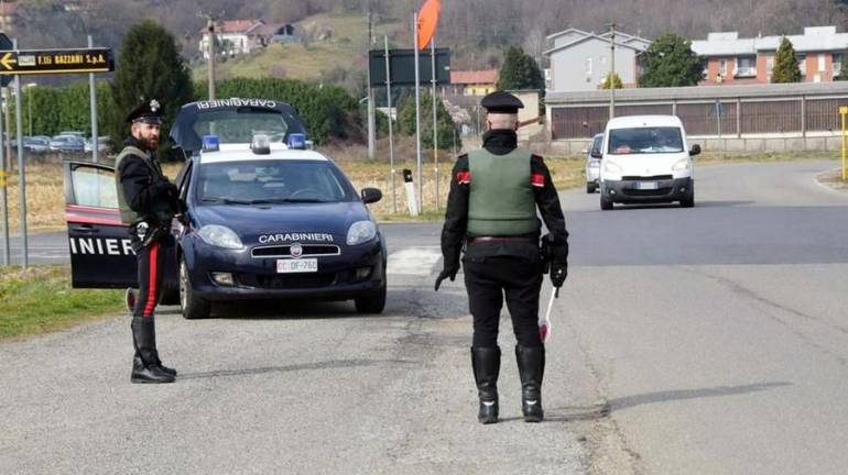 Festa di compleanno e musica ad alto volume a Qualiano: denunciati in nove