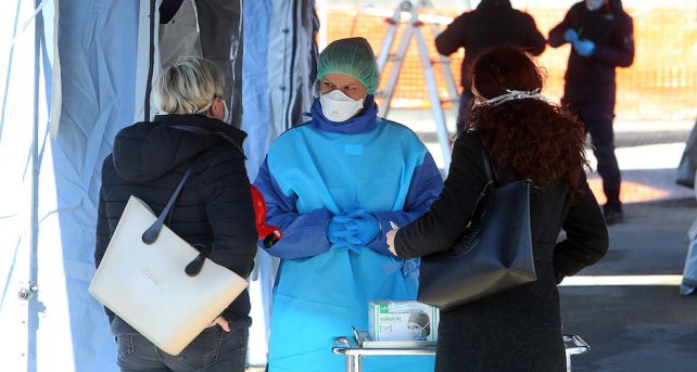 Coronavirus, torna a salire il numero delle vittime in Italia ma calano i contagi
