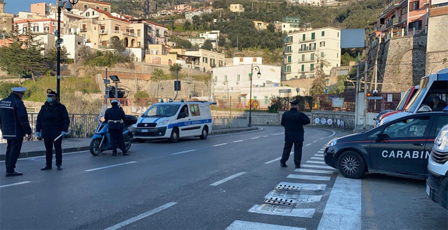 Coronavirus, controllato l’ingresso dei cittadini a Vico Equense: task force di vigili e carabinieri 