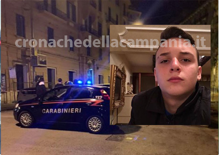Napoli, il papà di Ugo: ‘Il carabiniere gli ha sparato alle spalle’. L’avvocato: ‘Acquisire le immagini’