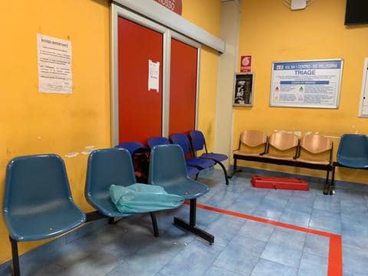 Napoli, devastazione al Pellegrini, Nessuno Tocchi Ippocrate: ‘Ormai è una guerra’