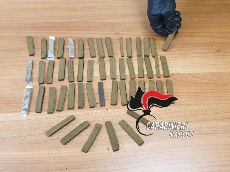 Spaccio nell’area 33 di Scampia: arrestato 20enne di Arzano