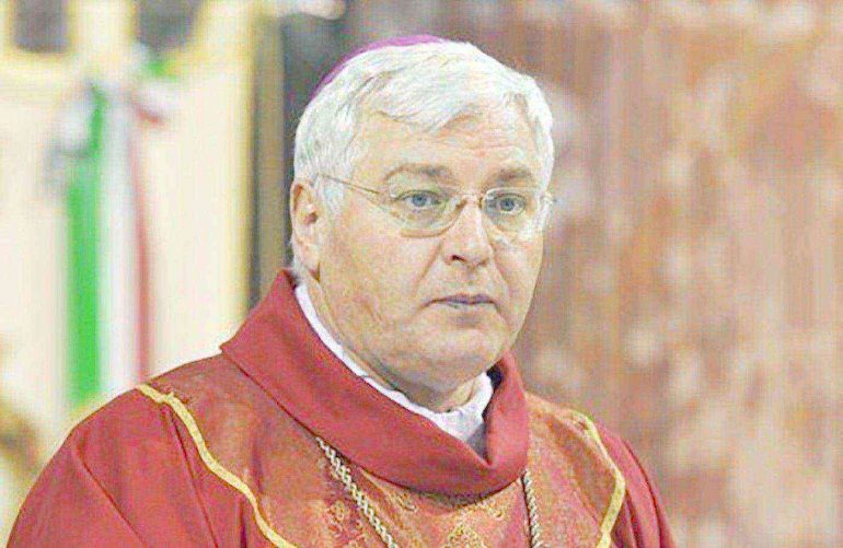 Falsi preti celebrano matrimoni e sacramenti: l’allerta del vescovo di Nola