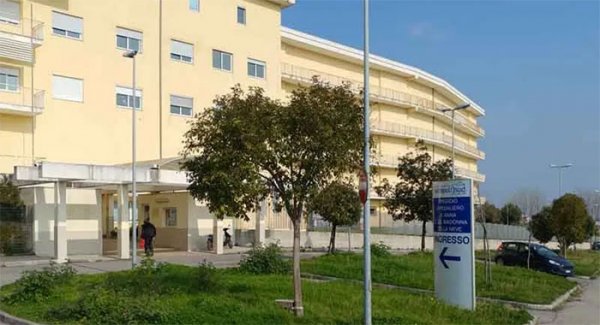 Covid hospital di Boscotrecase, apre nuovo reparto con 12 posti letto