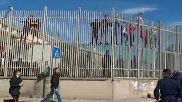 Carceri, evasione a Foggia: 11 i latitanti ancora ricercati