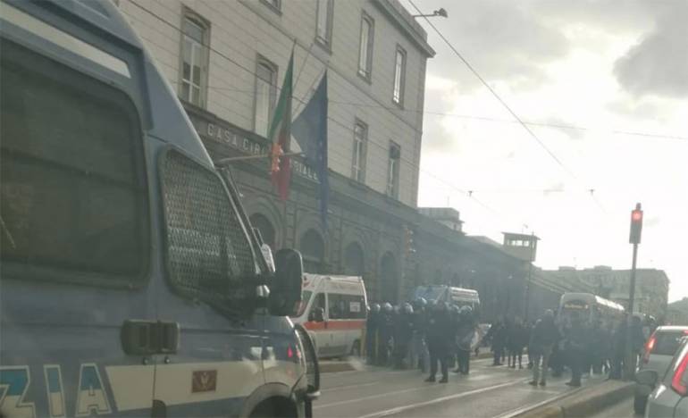 Detenuto di Poggioreale muore per covid e i cappellani della Campania chiedono l’indulto