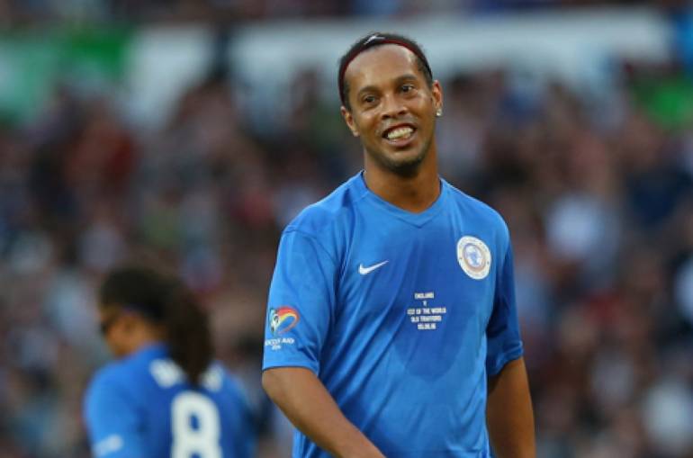 Ronaldinho sotto custodia in Paraguay per documenti falsi