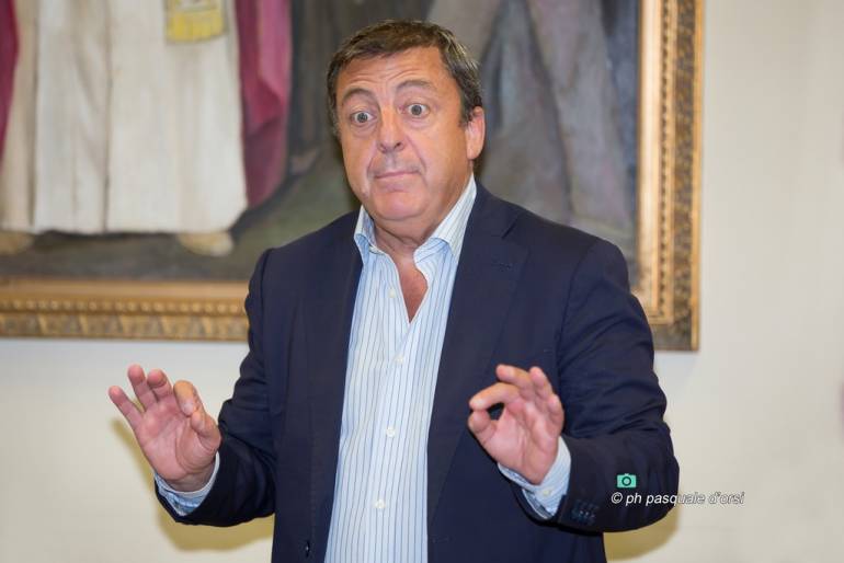 Torre del Greco, il sindaco scrive ai cittadini: ‘Condotte sbagliate’