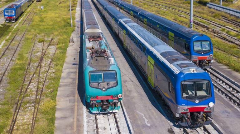 regionale trenitalia campania