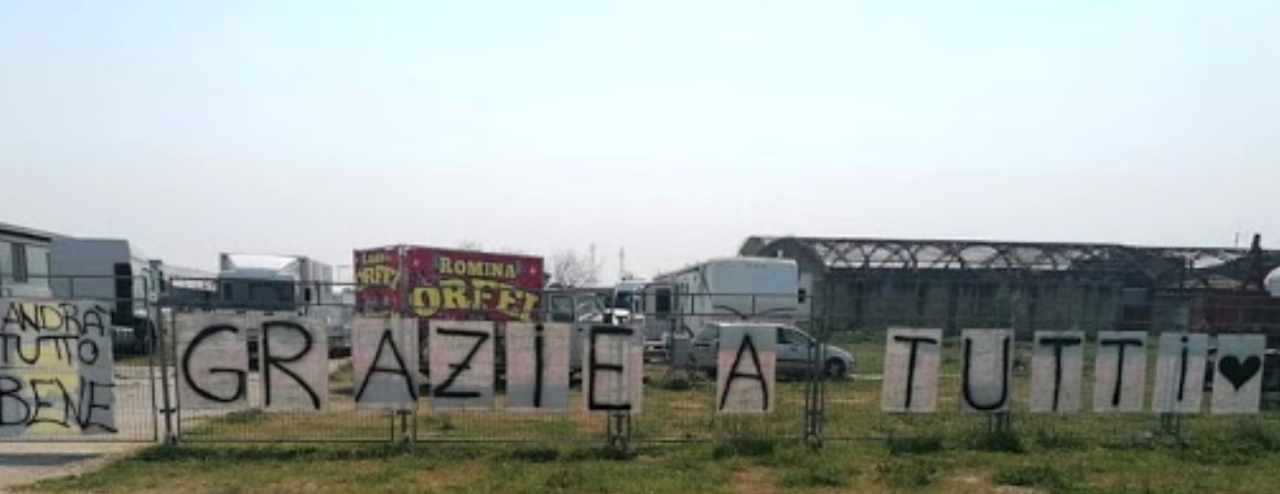 Circo bloccato da un mese nel Casertano: maxi striscione per ringraziare i cittadini