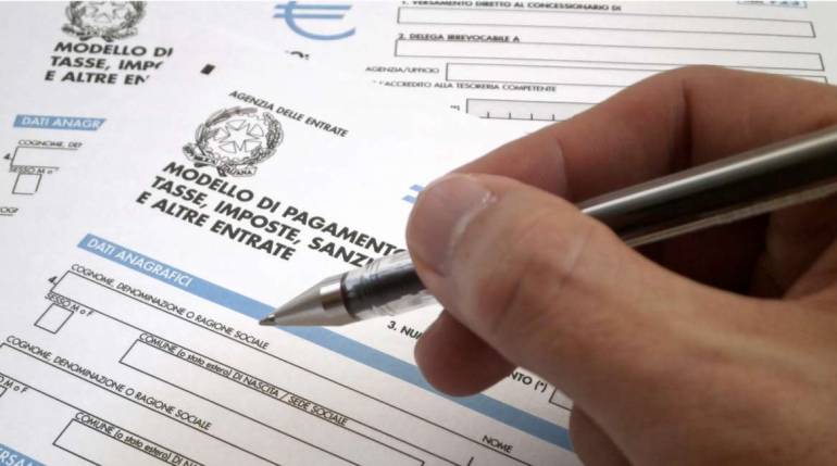 Cartelle cancellate sotto i mille euro, scontate fino a tremila