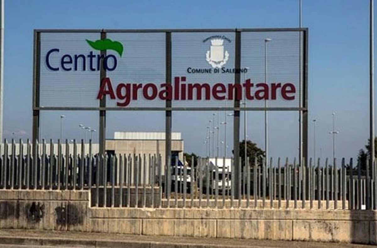 Il Centro Agroalimentare di Salerno dona frutta e verdura per le famiglie
