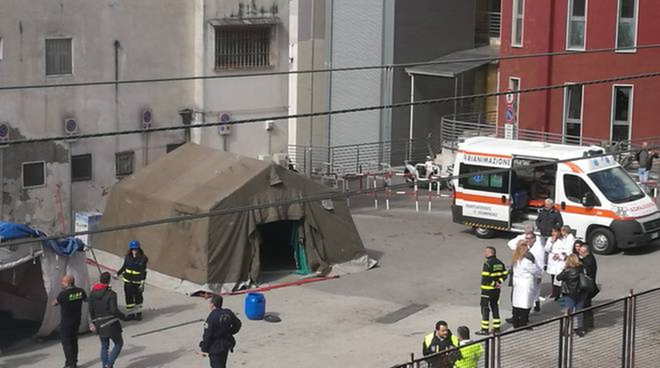 Castellammare, positivi al coronavirus 4 infermieri del San Leonardo. Il sindaco: ‘L’Asl faccia chiarezza’
