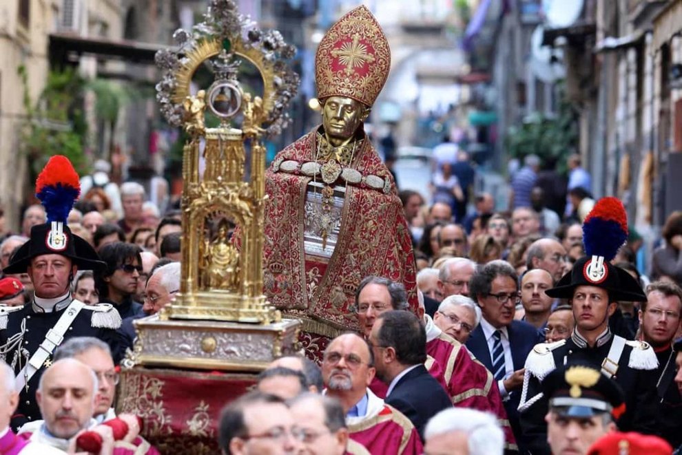Napoli, confermato: niente processione di San Gennaro il 2 maggio