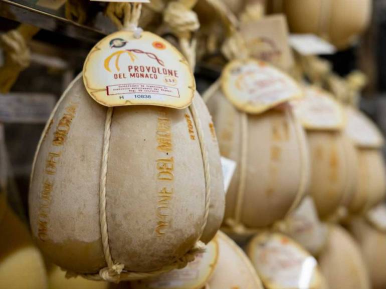 Coronavirus. Il Ministro Bellanova a De Luca: ‘bonus liquidità per prodotti stagionati’