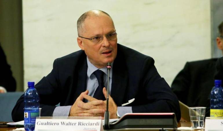 Covid, Ricciardi: ‘Plausibile terza dose per tutti entro 2022’