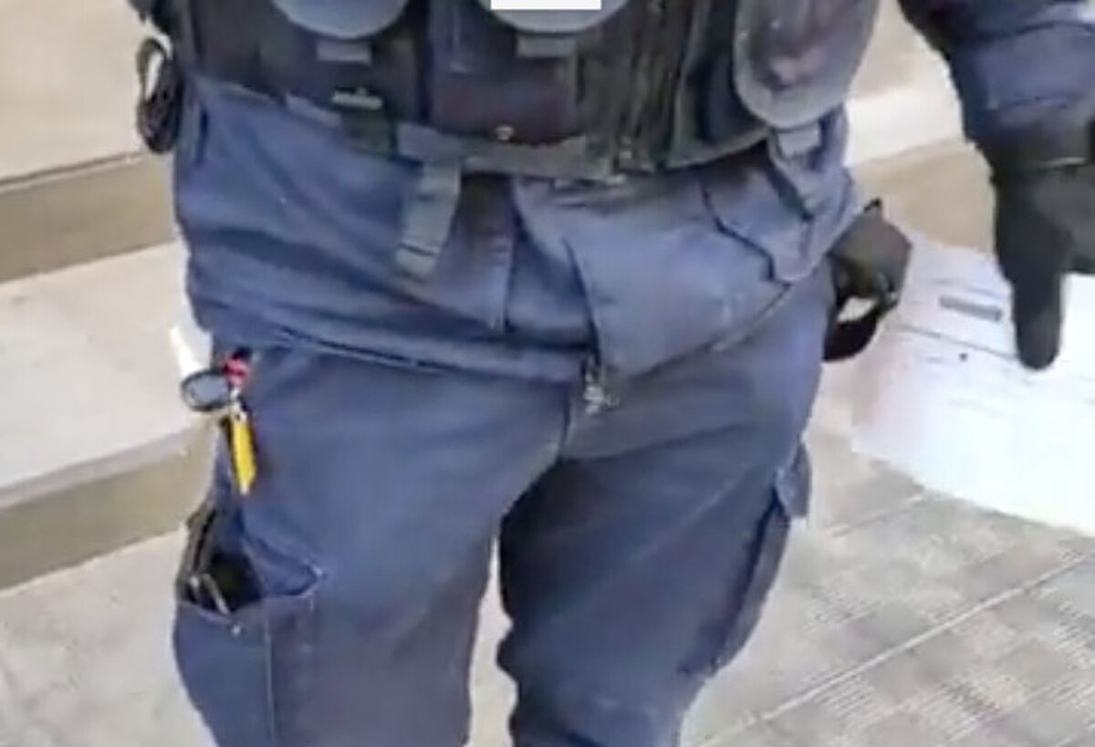 Acerra, i vigili fanno le multe per mancanza di ‘grattino’: proteste dei cittadini. IL VIDEO VIRALE SUL WEB