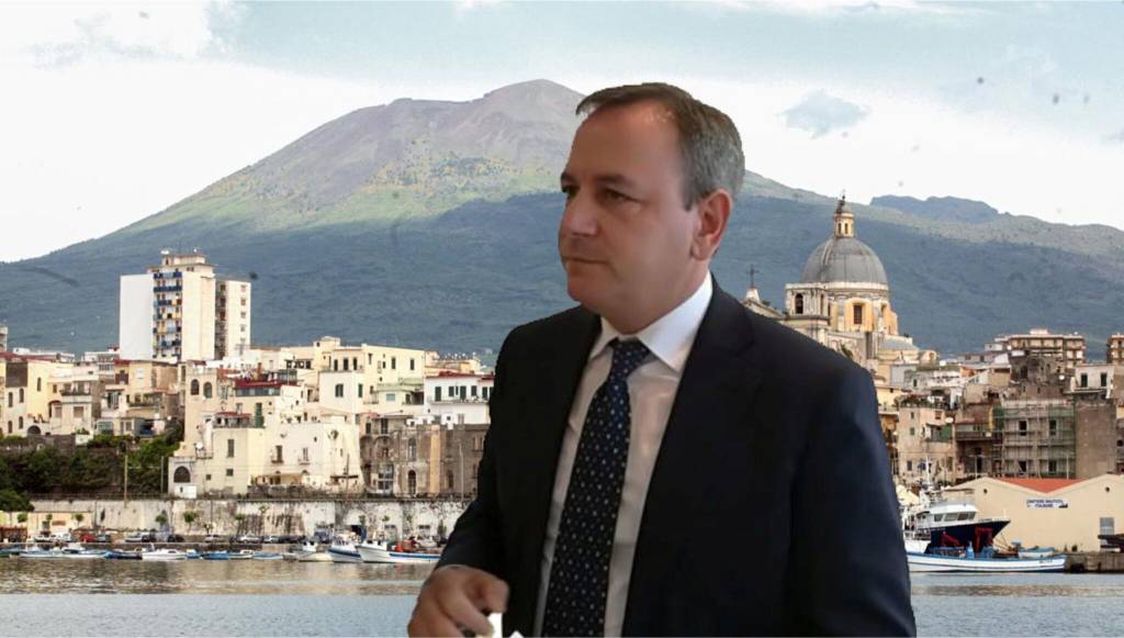 Torre Annunziata: archiviate le accuse di camorra per l’ex sindaco Ascione