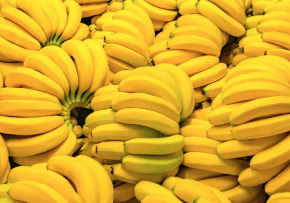 Coronavirus: anonimo dona una tonnellata banane per i bisognosi della Campania