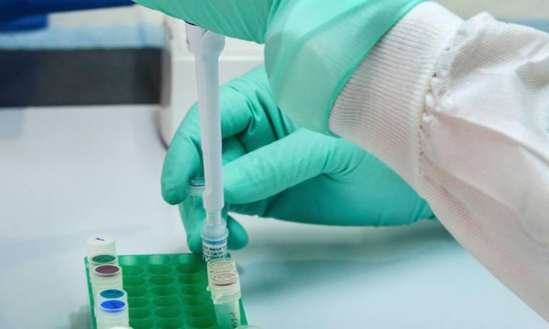 Coronavirus, Ricciardi: ‘Il vaccino prima ai medici e agli anziani’