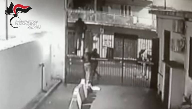 napoli banda furti scuole