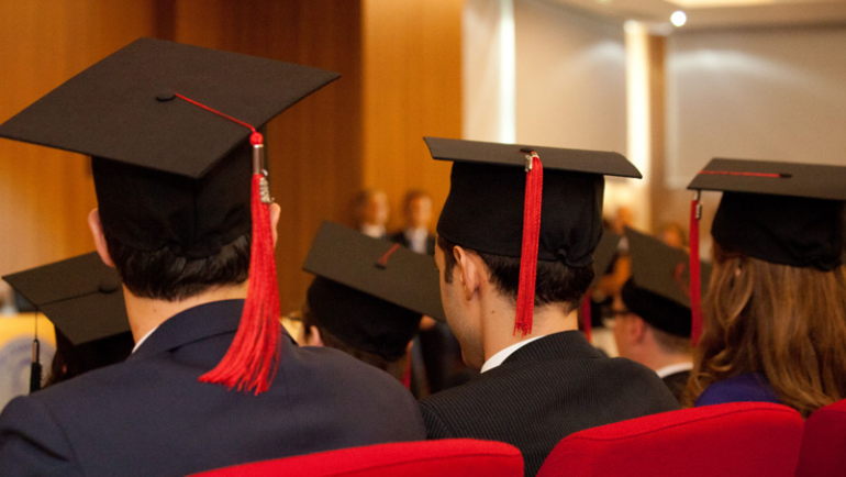 Risorse e supporto per la tesi di laurea: dove trovare aiuto e consigli utili
