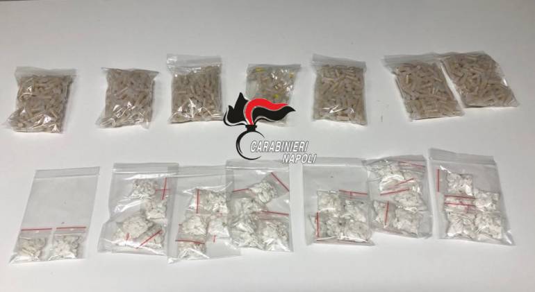 Da Scampia a Melito con 1700 dosi di droga in auto: arrestati in 2