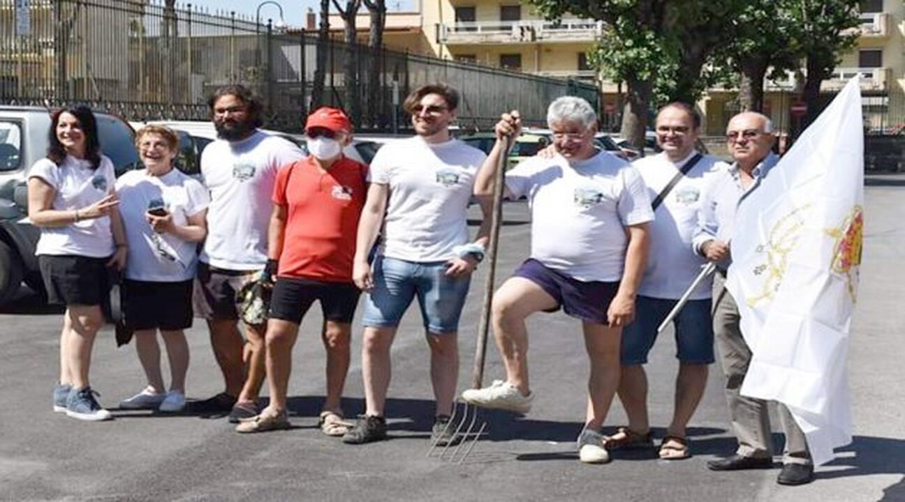 Sarno, volontari puliscono il Rio Palazzo: rimossi quintali di rifiuti