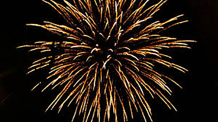 Capodanno, appello del Comune di Napoli: ‘Non lanciate palloncini, botti e fuochi d’artificio’