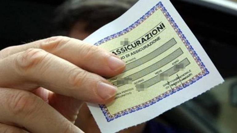 Assoutenti: a Napoli Rc auto più cara d’Italia, Enna più economica