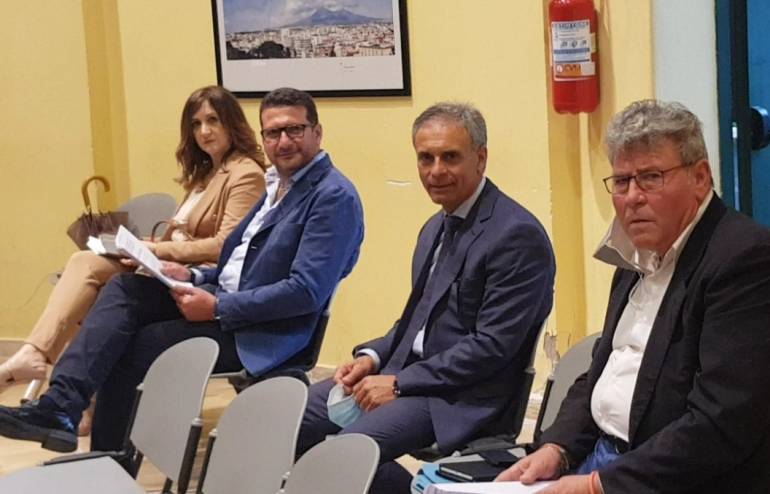 Scafati, tensione nel gruppo Fd’I Indipendenti: Auricchio ‘bacchetta’ Di Massa per la ‘fuga in avanti’